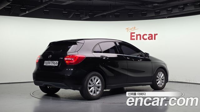 Mercedes-Benz A-Class 2014 — photo 2