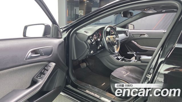 Mercedes-Benz A-Class 2014 — photo 10