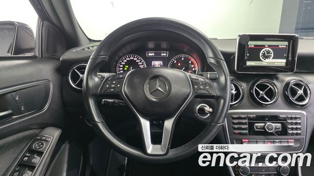 Mercedes-Benz A-Class 2014 — photo 13