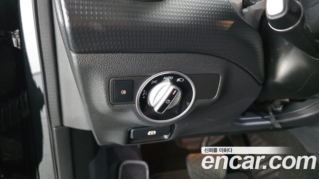 Mercedes-Benz A-Class 2014 — photo 18