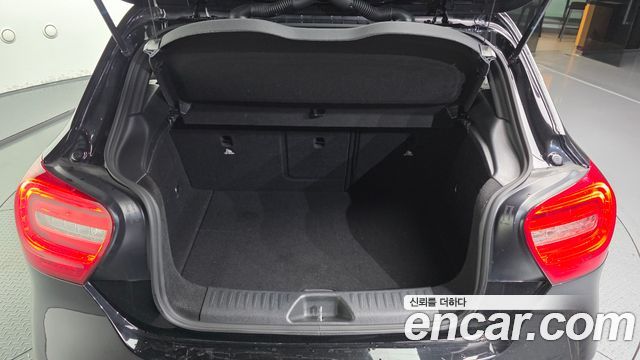 Mercedes-Benz A-Class 2014 — photo 20