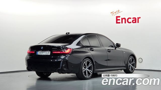 BMW 3-Series 2024 — photo 2