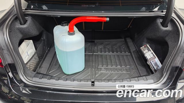 BMW 3-Series 2024 — photo 26