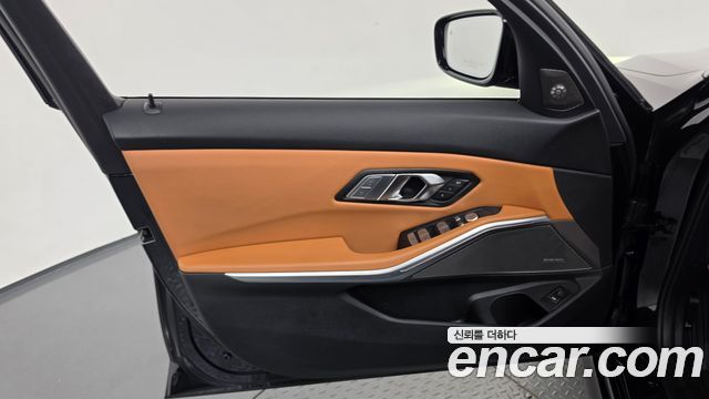 BMW 3-Series 2024 — photo 14