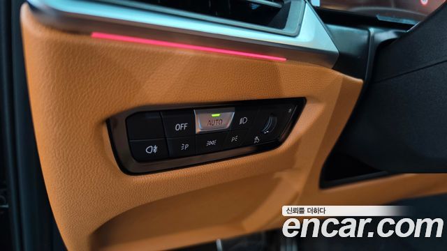 BMW 3-Series 2024 — photo 29