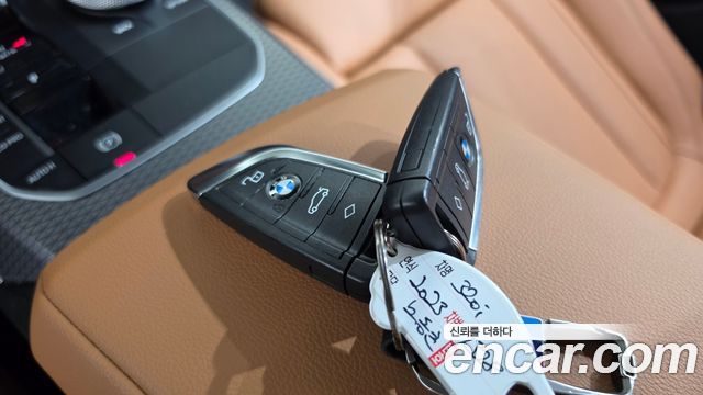 BMW 3-Series 2024 — photo 33