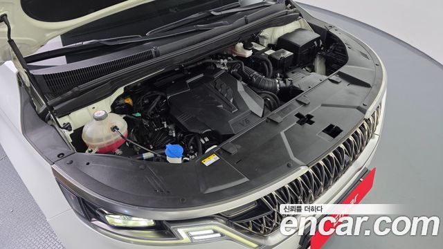 Kia Canival 2023 — photo 6