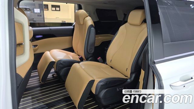 Kia Canival 2023 — photo 12