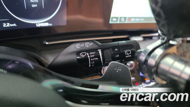 Kia Canival 2023 — photo 20
