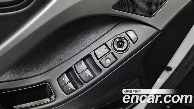 Hyundai AVANTE 2015 — photo 18
