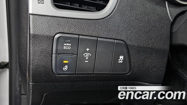 Hyundai AVANTE 2015 — photo 25