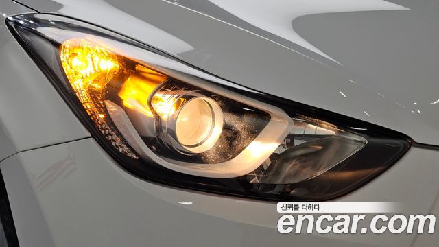Hyundai AVANTE 2015 — photo 8