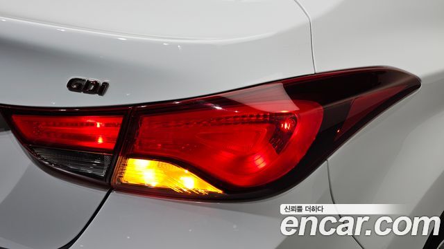 Hyundai AVANTE 2015 — photo 9