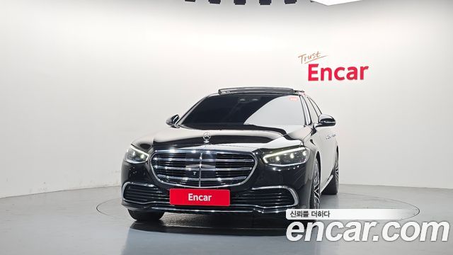 Mercedes-Benz S-Class 2023 — photo 3