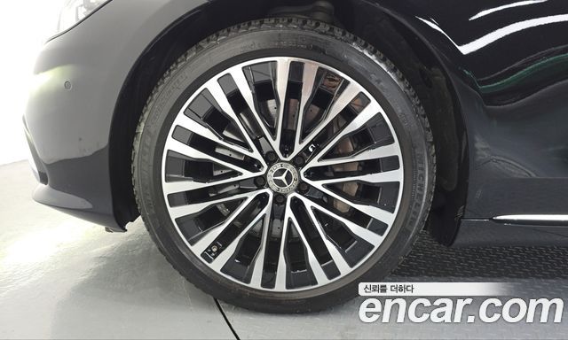 Mercedes-Benz S-Class 2023 — photo 5