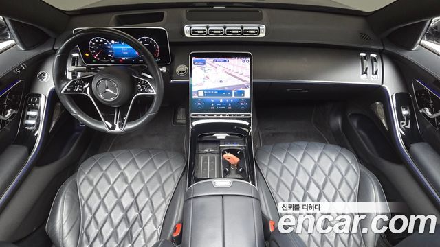 Mercedes-Benz S-Class 2023 — photo 10