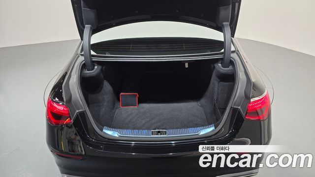 Mercedes-Benz S-Class 2023 — photo 23