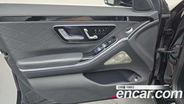Mercedes-Benz S-Class 2023 — photo 14