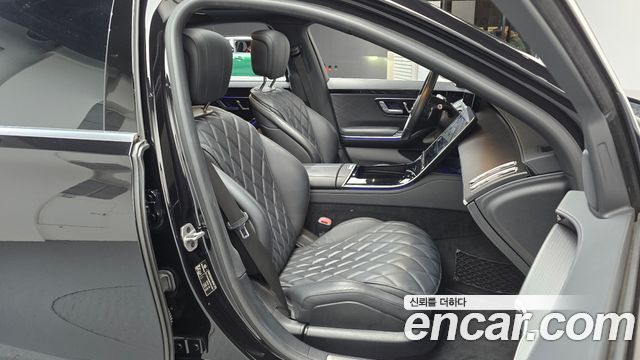 Mercedes-Benz S-Class 2023 — photo 16
