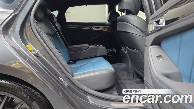 Genesis G80 2018 — photo 17