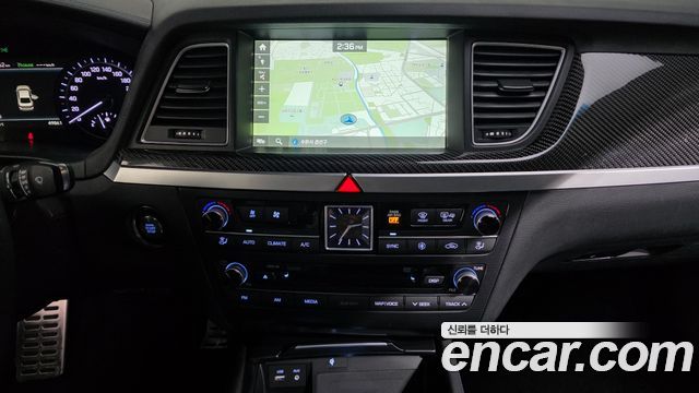 Genesis G80 2018 — photo 19
