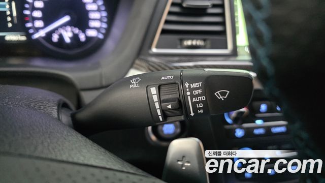 Genesis G80 2018 — photo 26