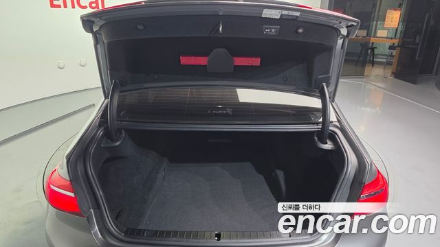 BMW 7-Series 2016 — photo 20