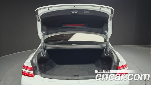 Genesis G80 2023 — photo 26