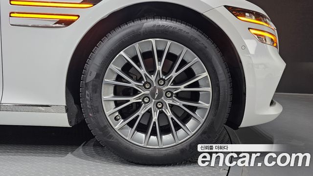 Genesis G80 2023 — photo 7