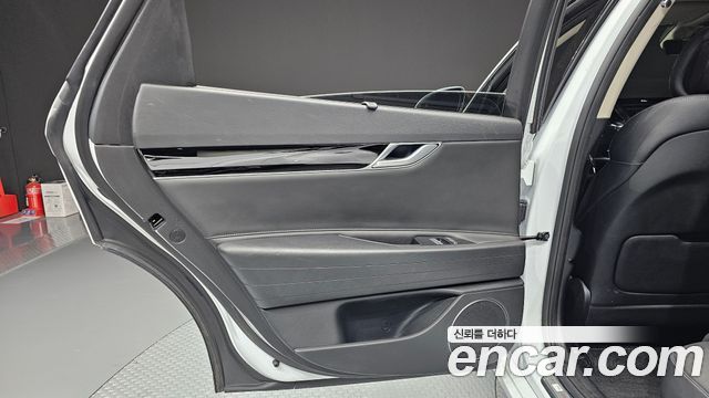 Genesis G80 2023 — photo 15