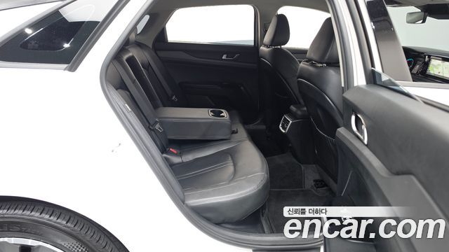 Kia K5 2023 — photo 12