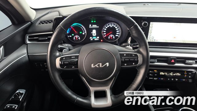 Kia K5 2023 — photo 14