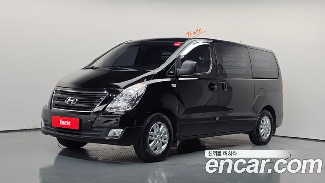 Hyundai Starex 2018 — photo 1