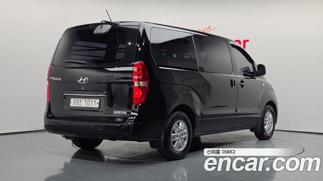 Hyundai Starex 2018 — photo 2