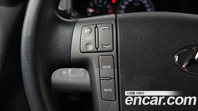 Hyundai Starex 2018 — photo 16