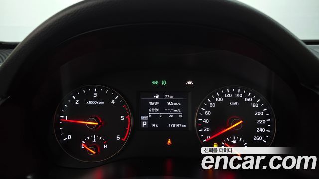 Kia K7 2016 — photo 8