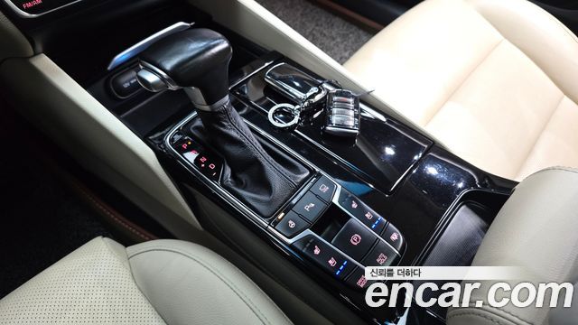 Kia K7 2016 — photo 9