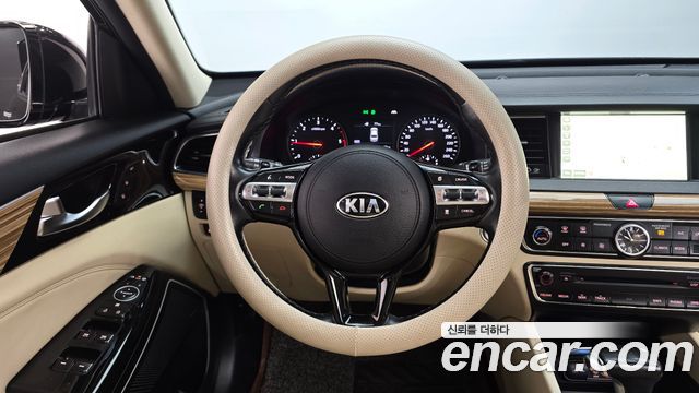 Kia K7 2016 — photo 12