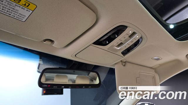 Kia K7 2016 — photo 17