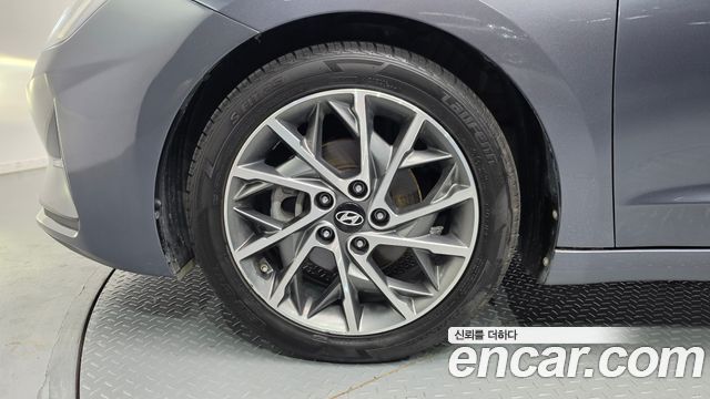 Hyundai AVANTE 2019 — photo 5