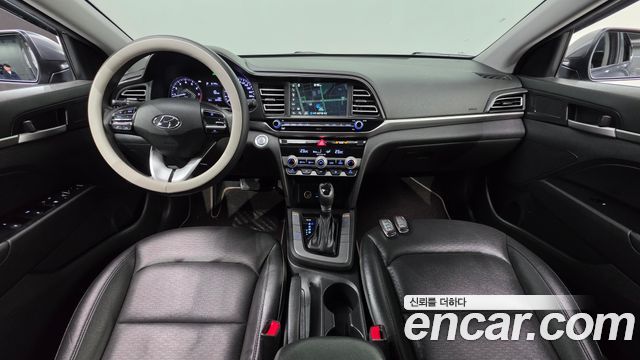 Hyundai AVANTE 2019 — photo 7
