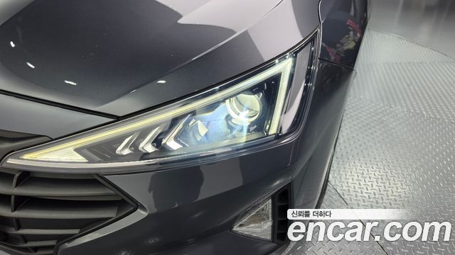 Hyundai AVANTE 2019 — photo 18