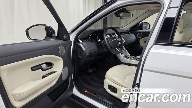 Land Rover Range Rover Evoque 2016 — photo 13