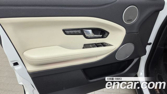 Land Rover Range Rover Evoque 2016 — photo 14