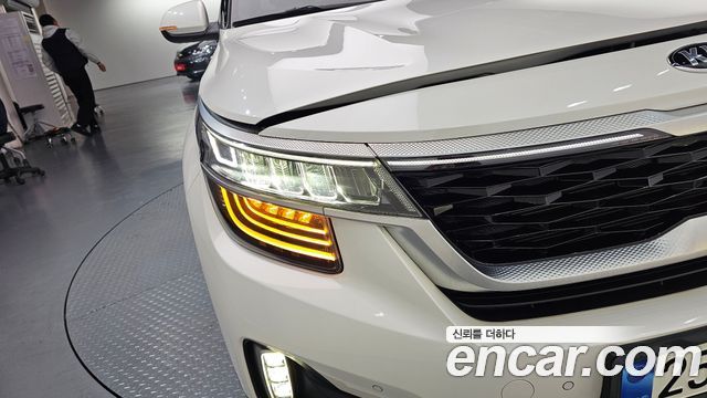 Kia Seltos 2022 — photo 8