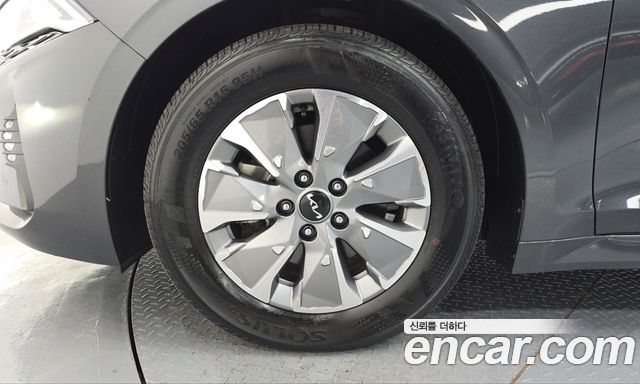 Kia K5 2023 — photo 5