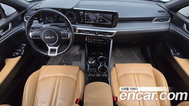 Kia K5 2023 — photo 10