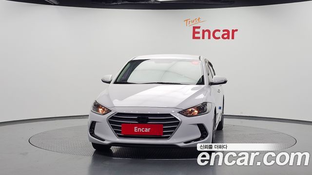 Hyundai AVANTE 2018 — photo 3