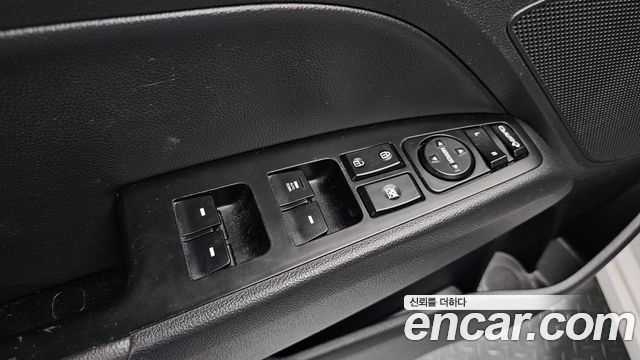 Hyundai AVANTE 2018 — photo 23