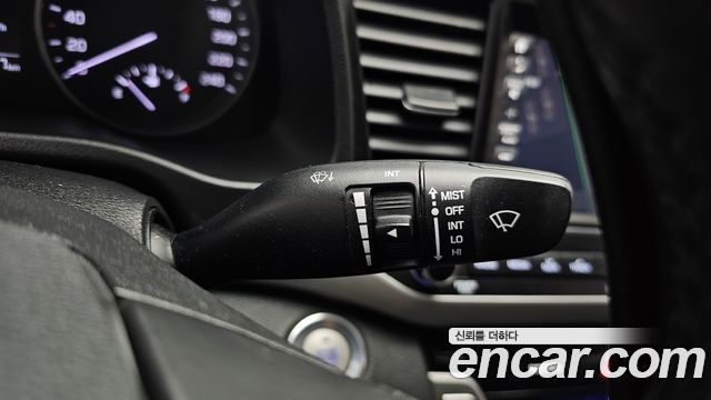 Hyundai AVANTE 2018 — photo 28